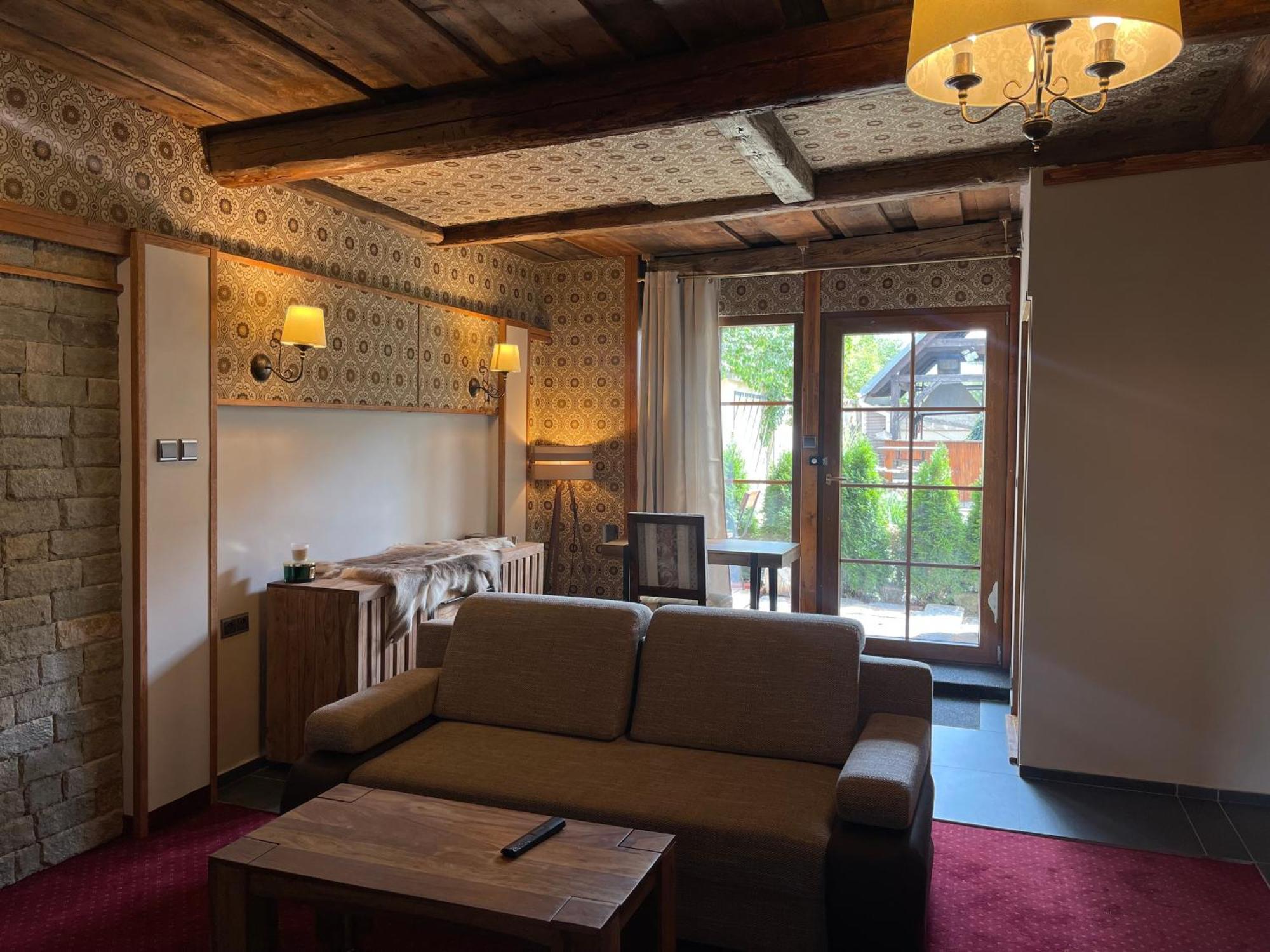 Hotel Veveri Veverska Bityska Экстерьер фото