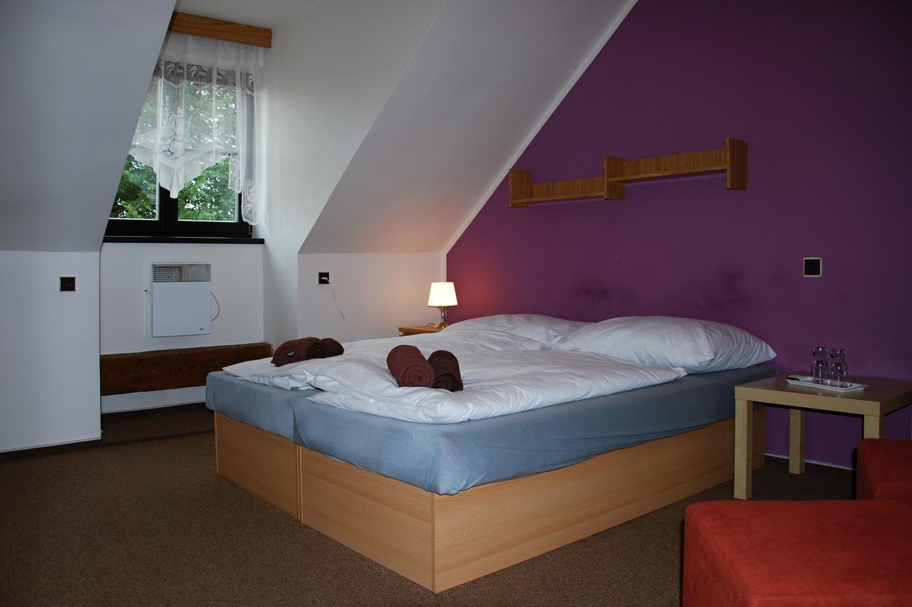 Hotel Veveri Veverska Bityska Экстерьер фото